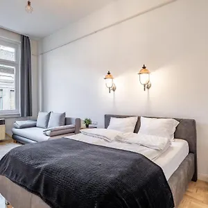  Apartmán Luxurious At Center